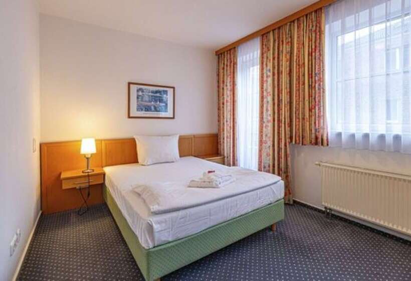 酒店 Rostock West Im  Kritzmow Park