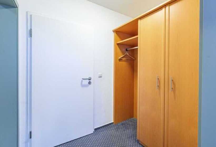 酒店 Rostock West Im  Kritzmow Park