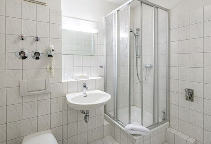 酒店 Rostock West Im  Kritzmow Park