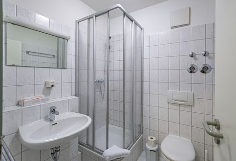 酒店 Rostock West Im  Kritzmow Park