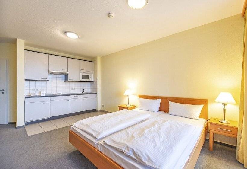 酒店 Rostock West Im  Kritzmow Park