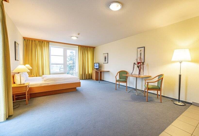 酒店 Rostock West Im  Kritzmow Park