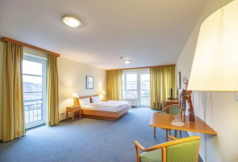 Hotelli Rostock West Im  Kritzmow Park