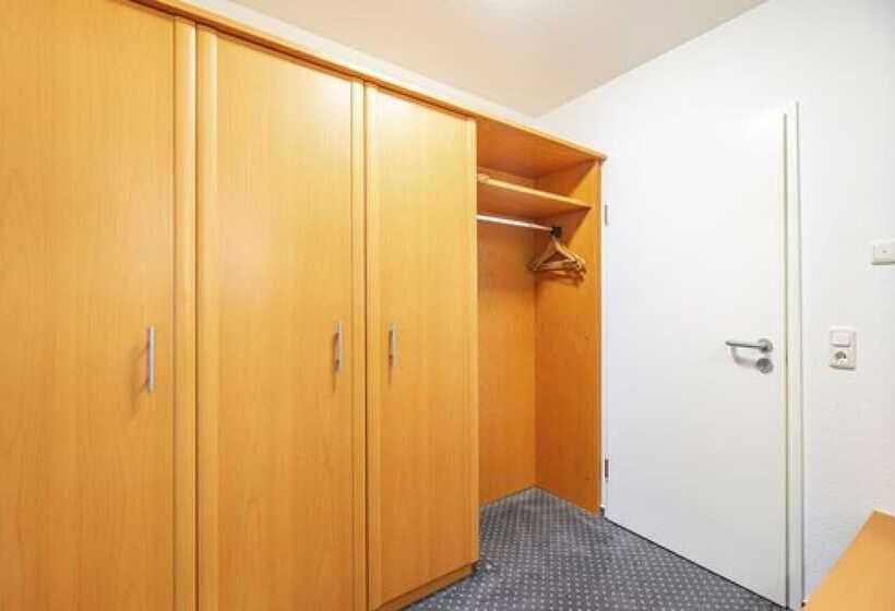 酒店 Rostock West Im  Kritzmow Park