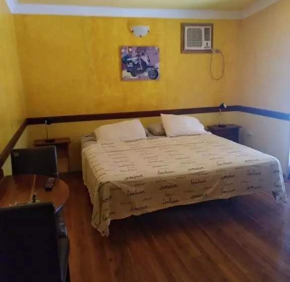 هتل The Lighthouse At Casa Max