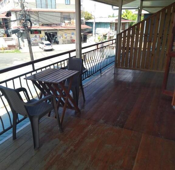 هتل The Lighthouse At Casa Max