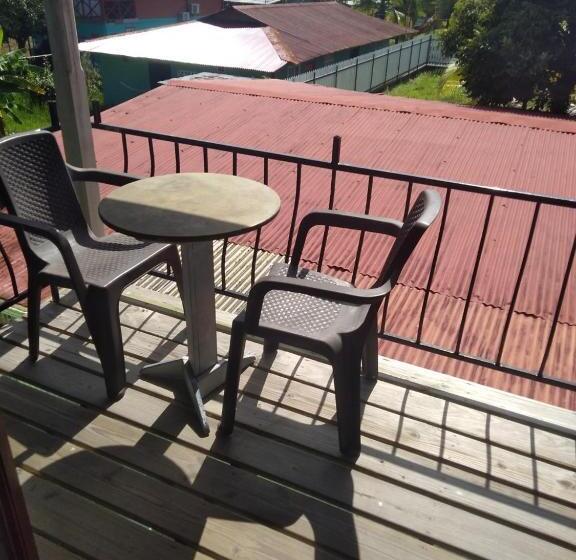 هتل The Lighthouse At Casa Max