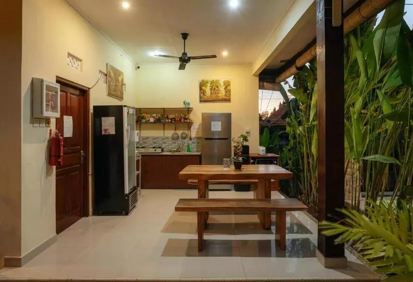 پانسیون Bubu Canggu Guesthouse