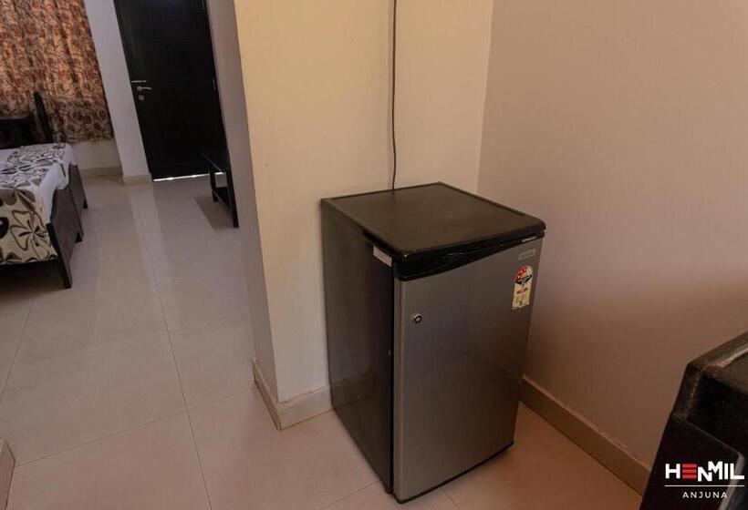 پانسیون Henmil Anjuna