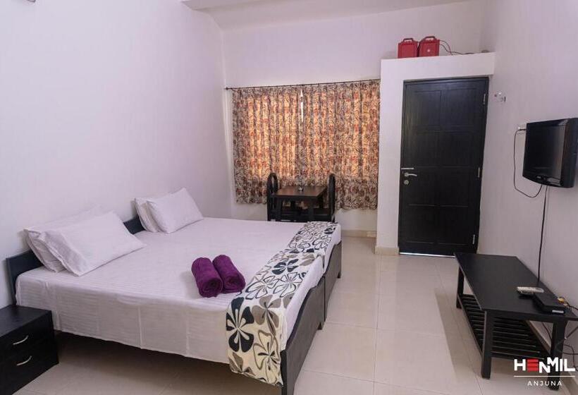 پانسیون Henmil Anjuna