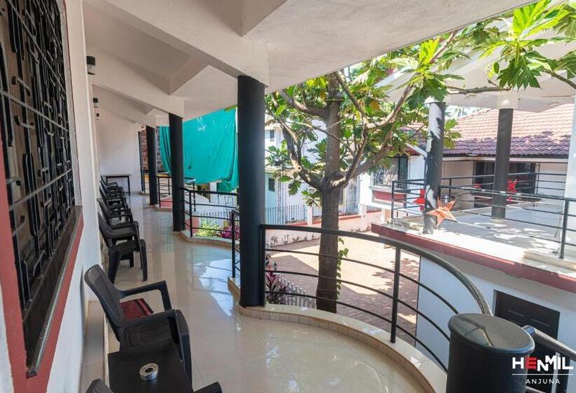 پانسیون Henmil Anjuna