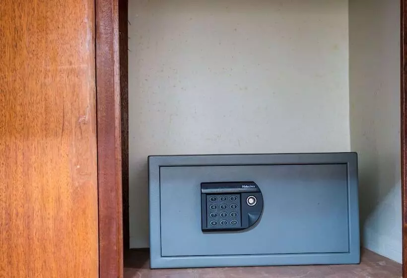 پانسیون Trendy Deluxe Single Rooms In Masaka   2