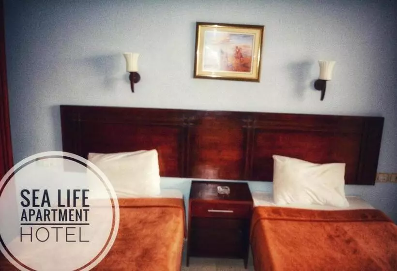 Boulevard Apartment