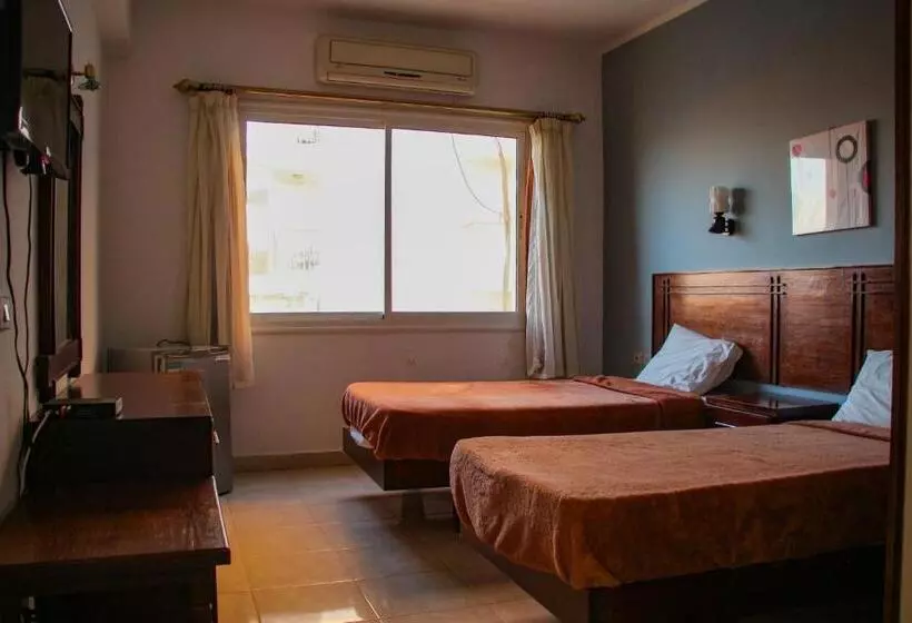 Boulevard Apartment