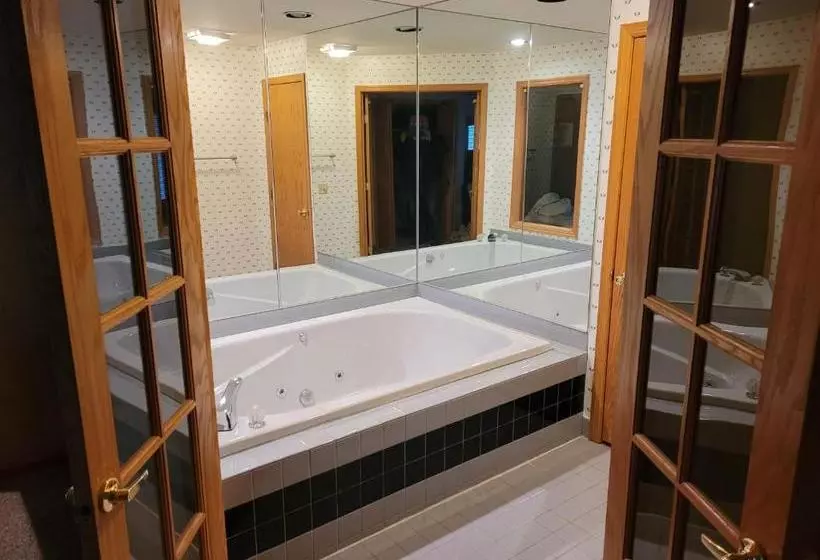 Condos At 530 E. Hiawatha