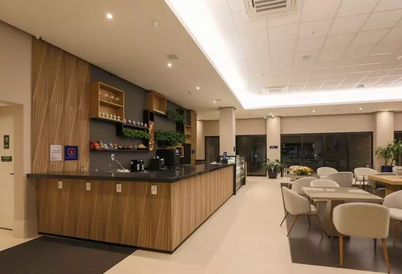Hotelli Comfort Suites Sao Jose Do Rio Preto