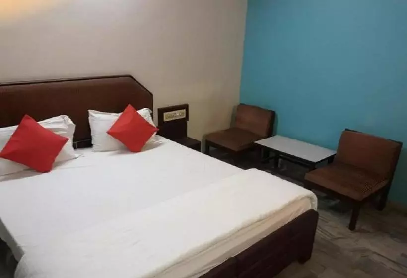 Hotelli Durai( 20 Kms Away From Pondicherry)