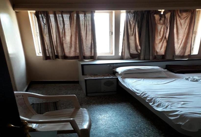 Hotel Girish Kolhapur