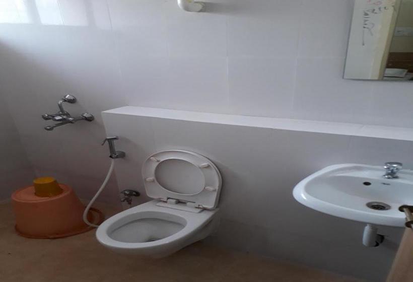 Hotel Girish Kolhapur