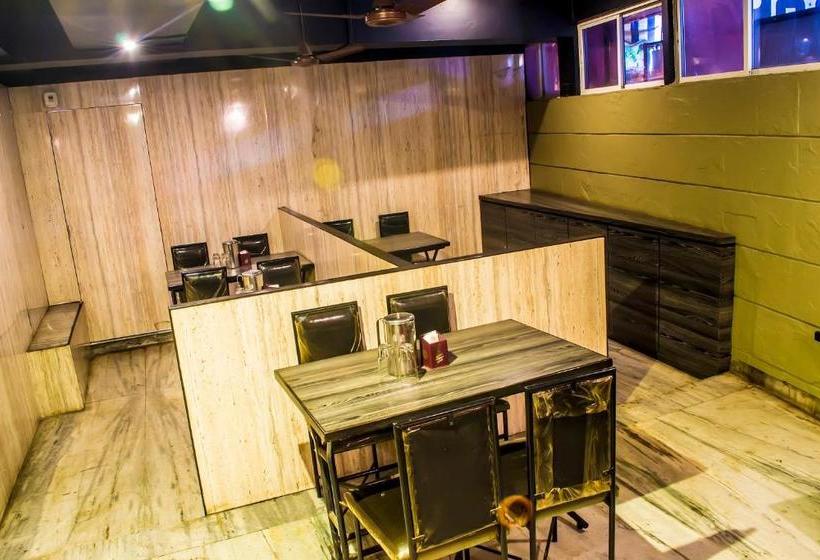 Hotel Girish Kolhapur