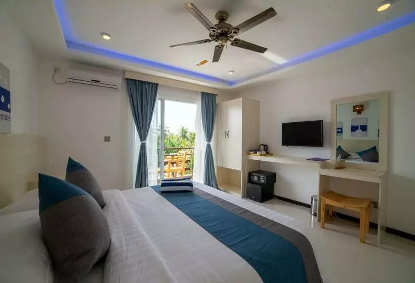 هتل Grand Beach Dhigurah