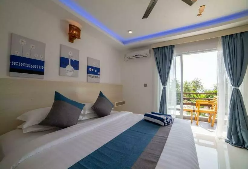 هتل Grand Beach Dhigurah