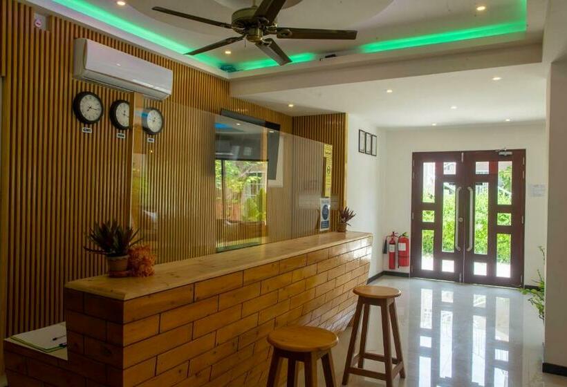 ホテル Grand Beach Dhigurah