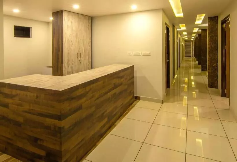 Hotelli Oaks Residency