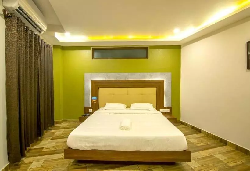 Hotelli Oaks Residency