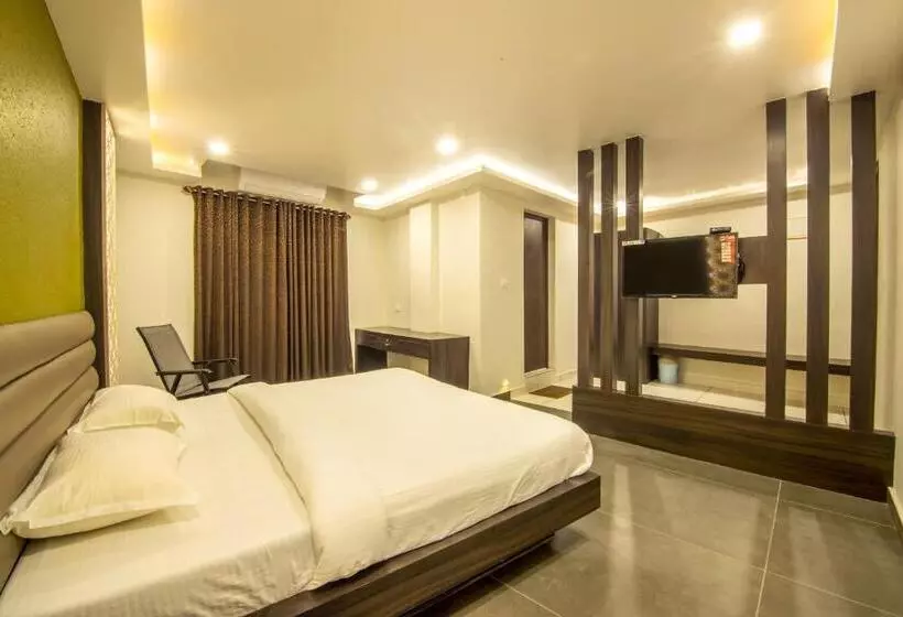 Hotelli Oaks Residency