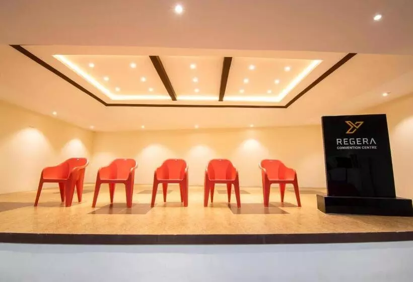 Hotelli Oaks Residency