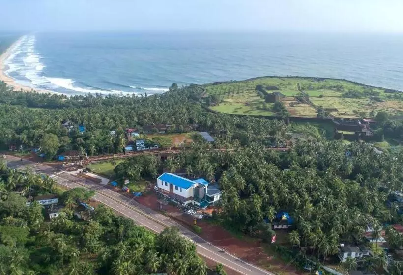 Hotelli Oaks Residency