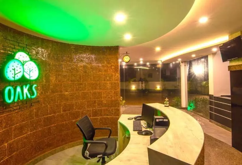 Hotelli Oaks Residency