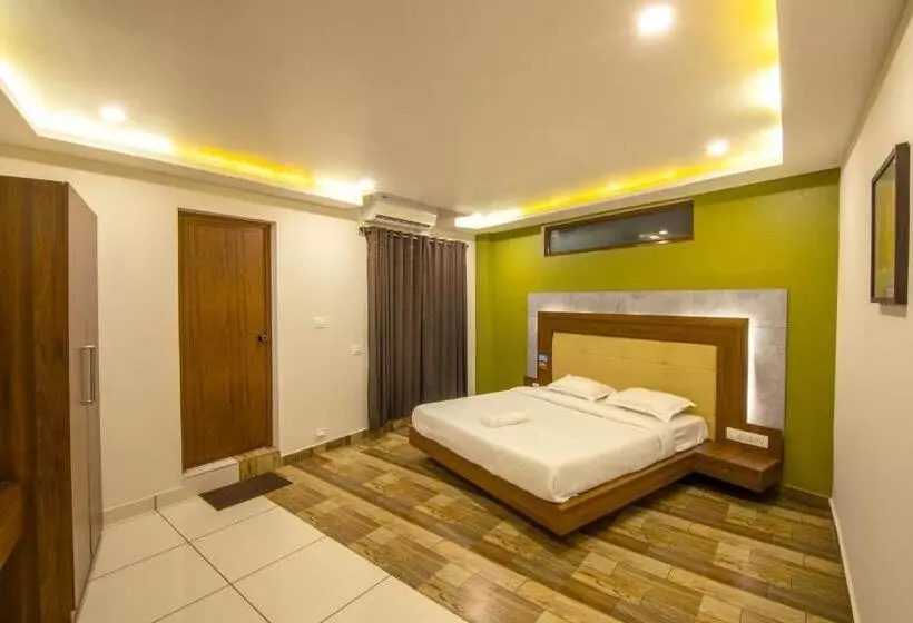 Hotelli Oaks Residency