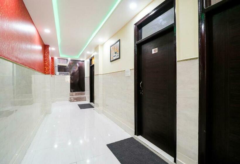 Hotel Oyo 76384 Tarun Palace