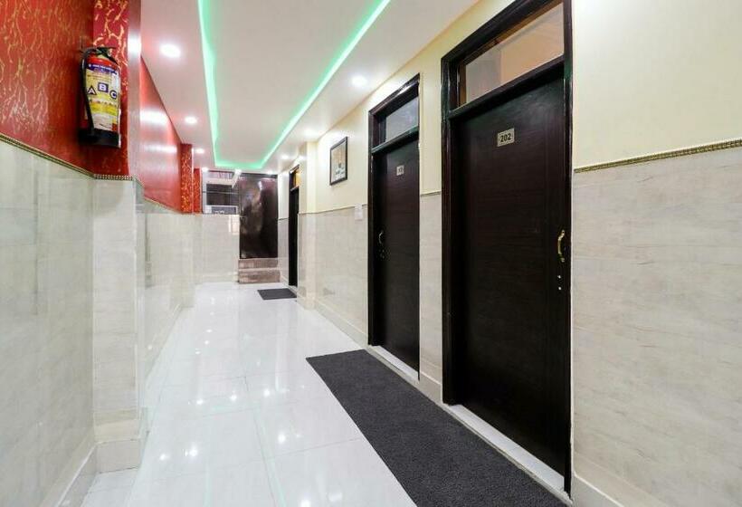 Hotel Oyo 76384 Tarun Palace