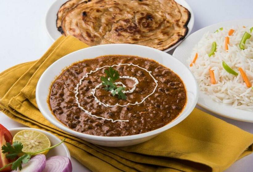 Hotel Oyo 76384 Tarun Palace