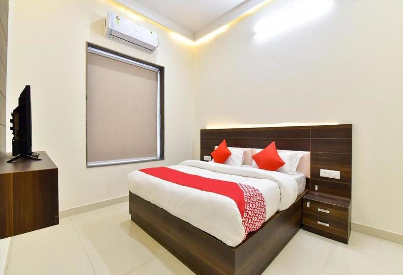 فندق Oyo 77240  Ru And Banquet Hall