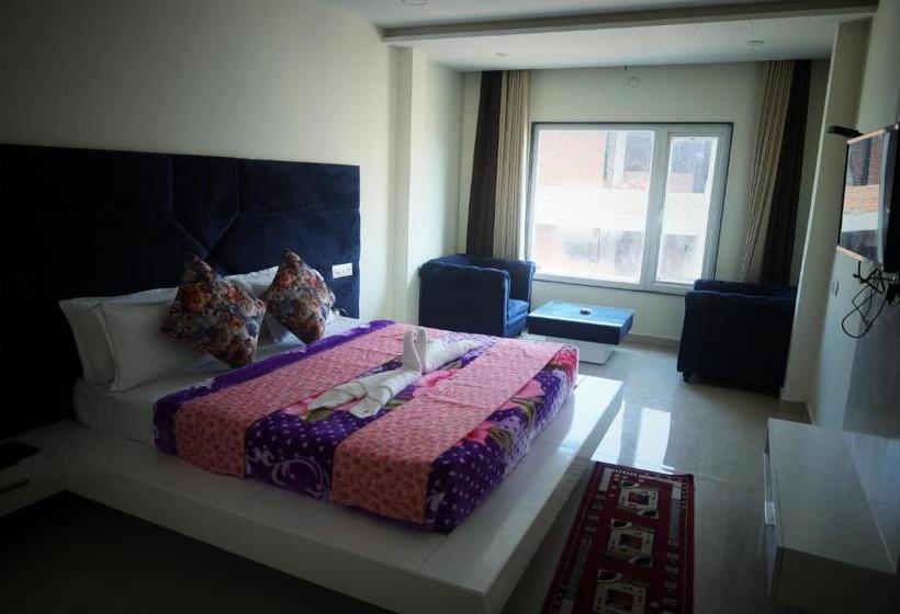 בית מלון כפרי Red Coral