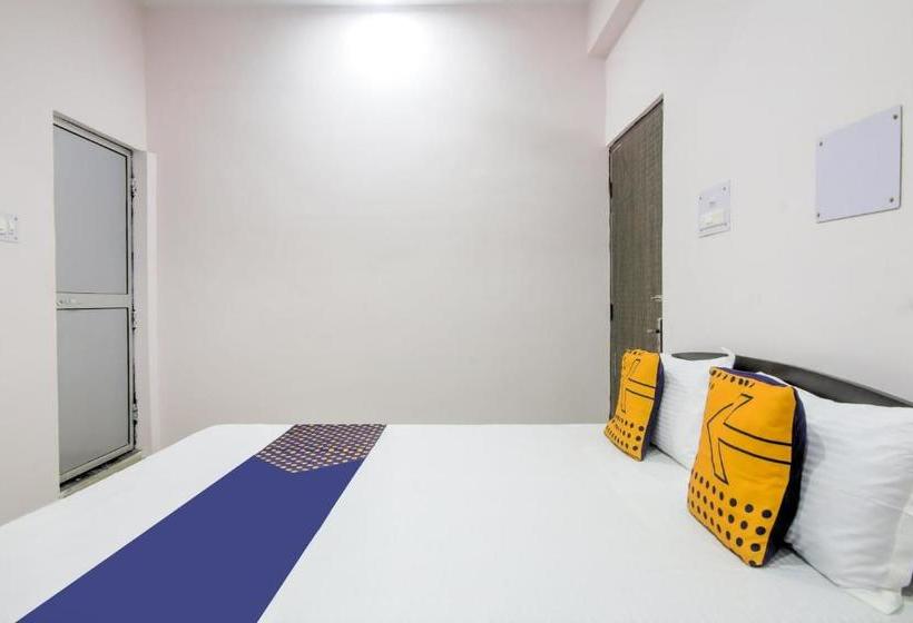 Hotelli Vaccinated Staff  Spot On 77290 Raison