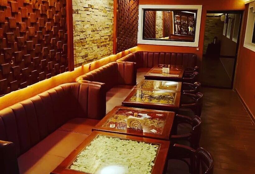 هتل Villa Des Roses