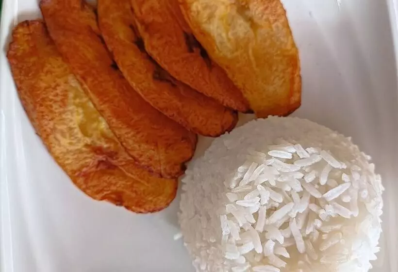 هتل Villa Des Roses