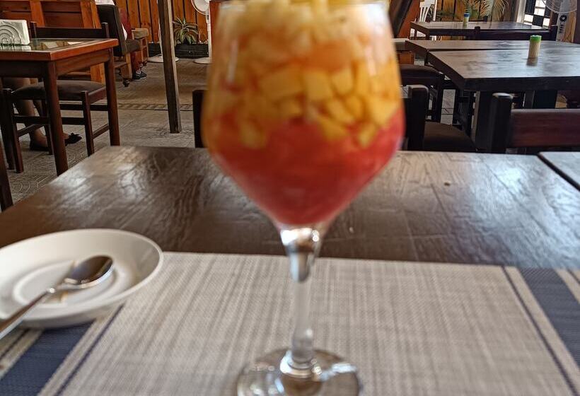 هتل Villa Des Roses