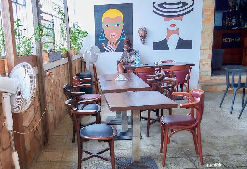 هتل Villa Des Roses