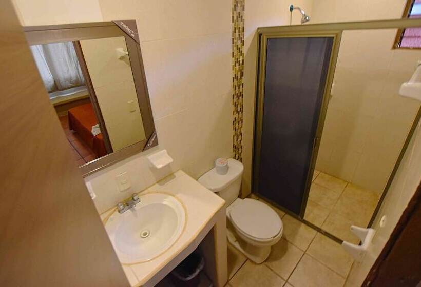 فندق Villa Flores