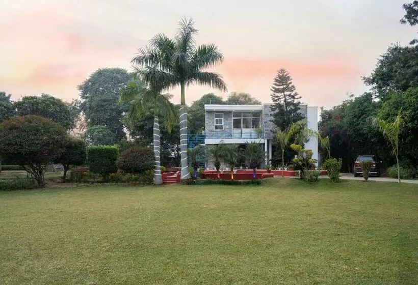 ペンション Akiya Farm Glory Of Nature With Private Pool