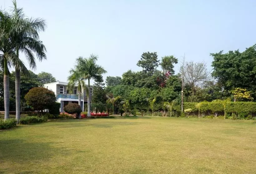 ペンション Akiya Farm Glory Of Nature With Private Pool