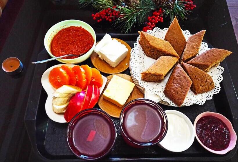 پانسیون Jermatun Guest House