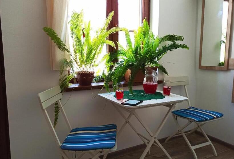 پانسیون Jermatun Guest House