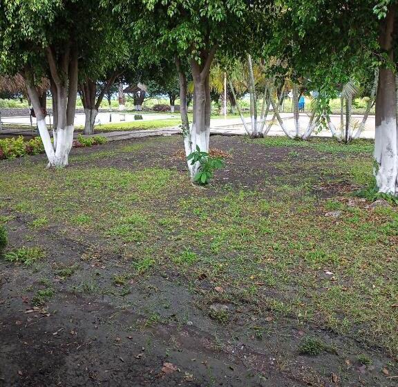 بنسيون Room In Guest Room   Lodging And Camping The Island